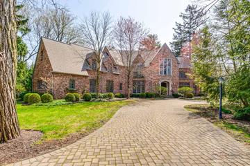 964 Lake Rd., Lake Forest, IL 60045