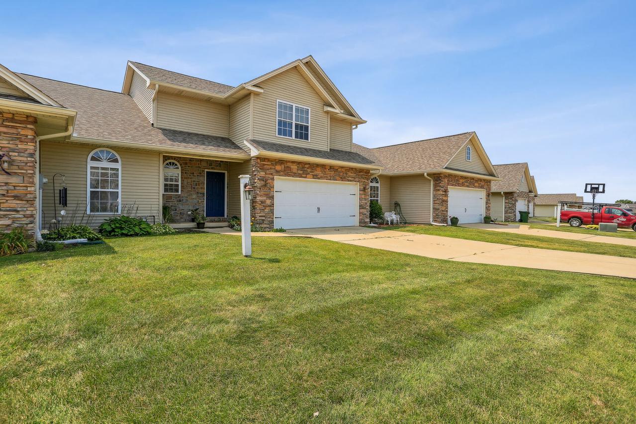 1703 Timber Wolf Ln. #B, Mahomet, IL 61853