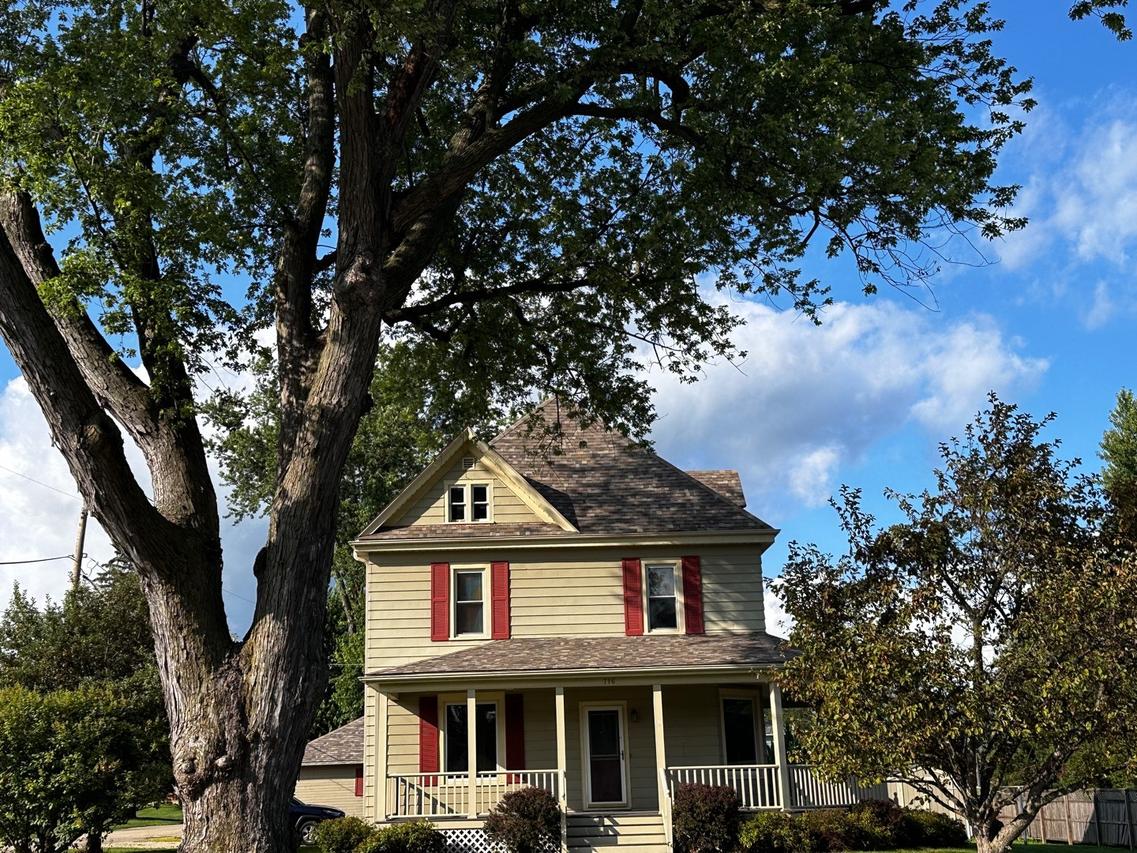 716 W Main St., Warren, IL 61087