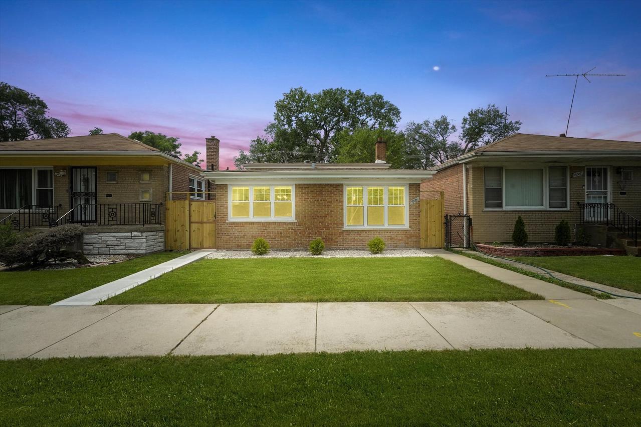 9728 S Torrence Ave., Chicago, IL 60617