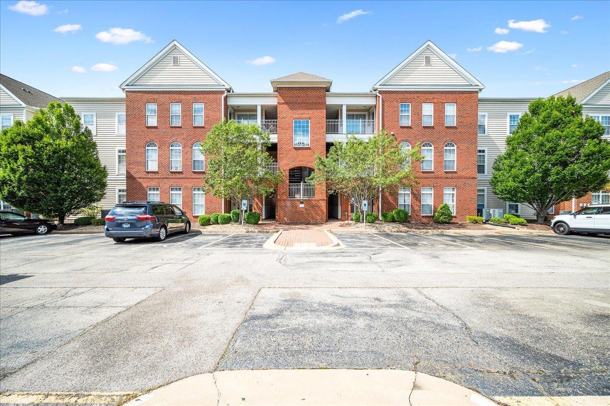 1905 N Lincoln Ave. #120, Urbana, IL 61801