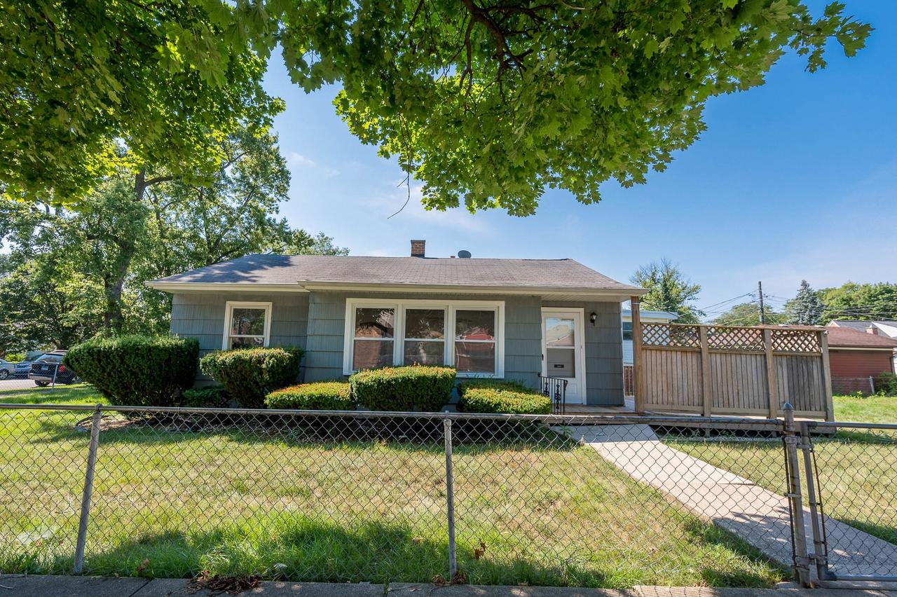 10702 S Albany Ave., Chicago, IL 60655