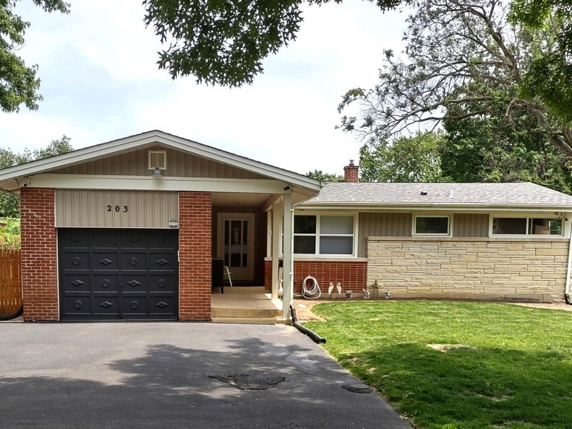 203 S See Gwun Ave., Mount Prospect, IL 60056