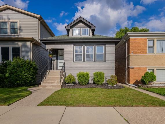 New Homes with a Master Bedroom on the 1st Floor in Berwyn: July 27th to August 2nd