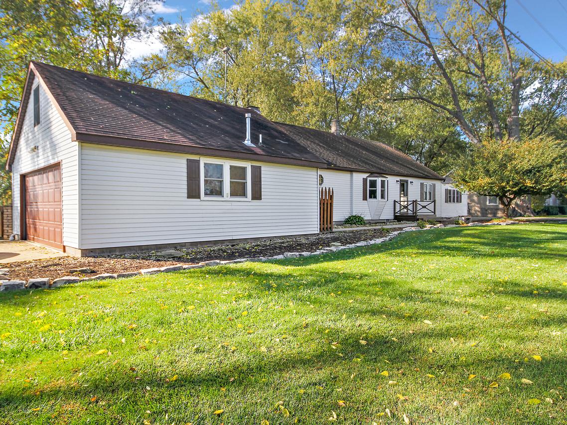 2422 E 10000n Rd., Manteno, IL 60950
