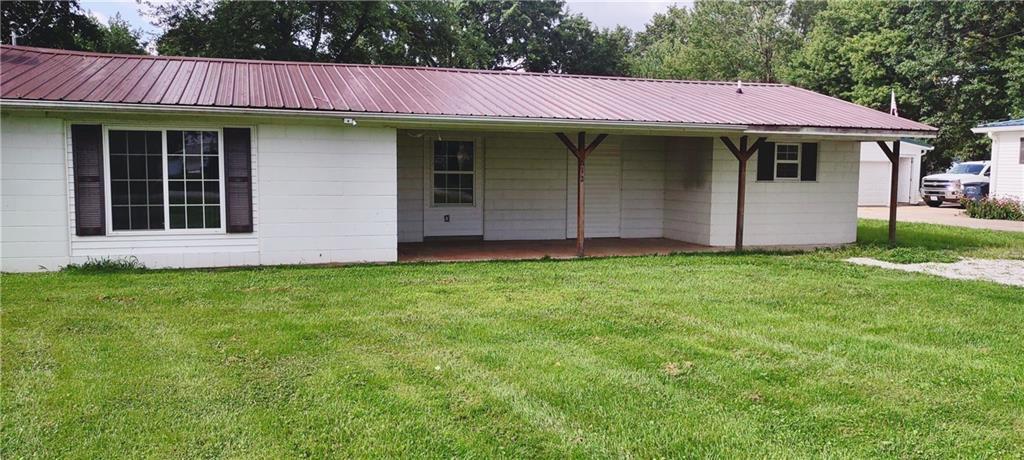 612 W Walnut St., Teutopolis, IL 62467