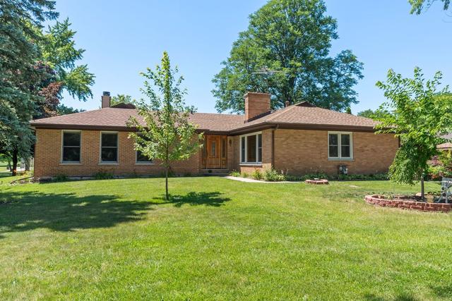 2320 W White Oak St., Arlington Heights, IL 60005