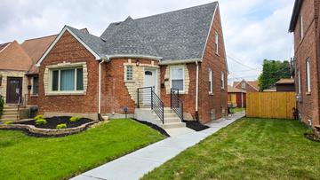 7647 S Campbell Ave., Chicago, IL 60652