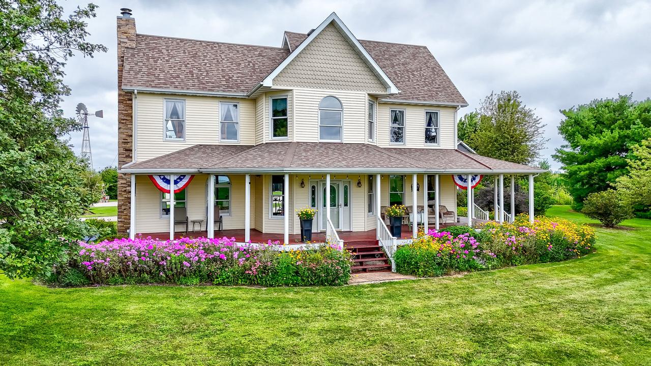 10617 E 2950 North Rd., Blackstone, IL 61313