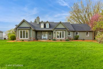 23 N Royal Oaks Dr., Bristol, IL 60512