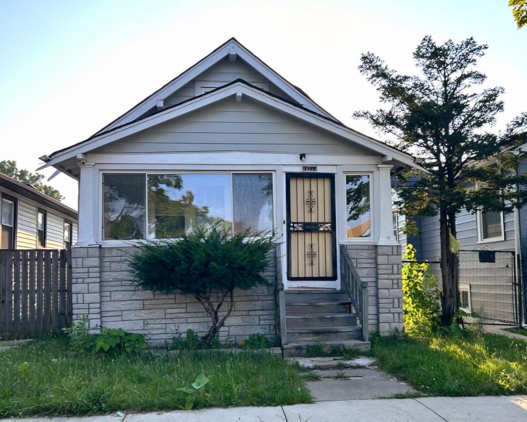 10222 S Yale Ave., Chicago, IL 60628