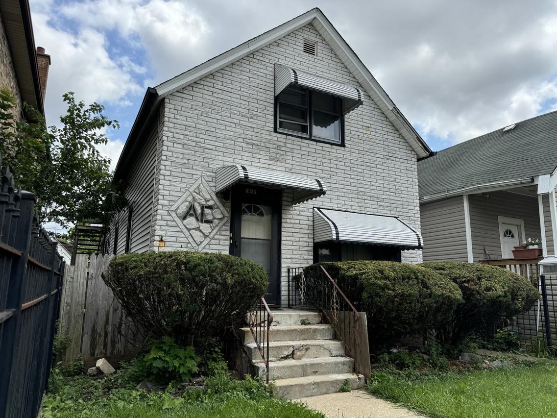 6323 S Troy St., Chicago, IL 60629