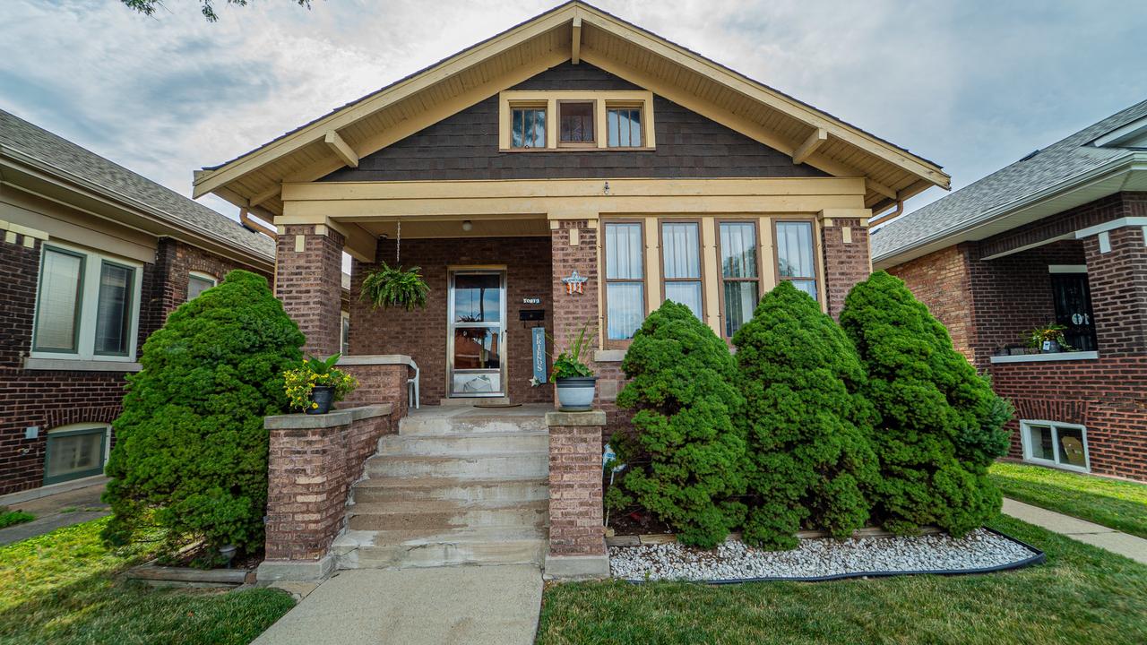 10613 S Avenue F, Chicago, IL 60617