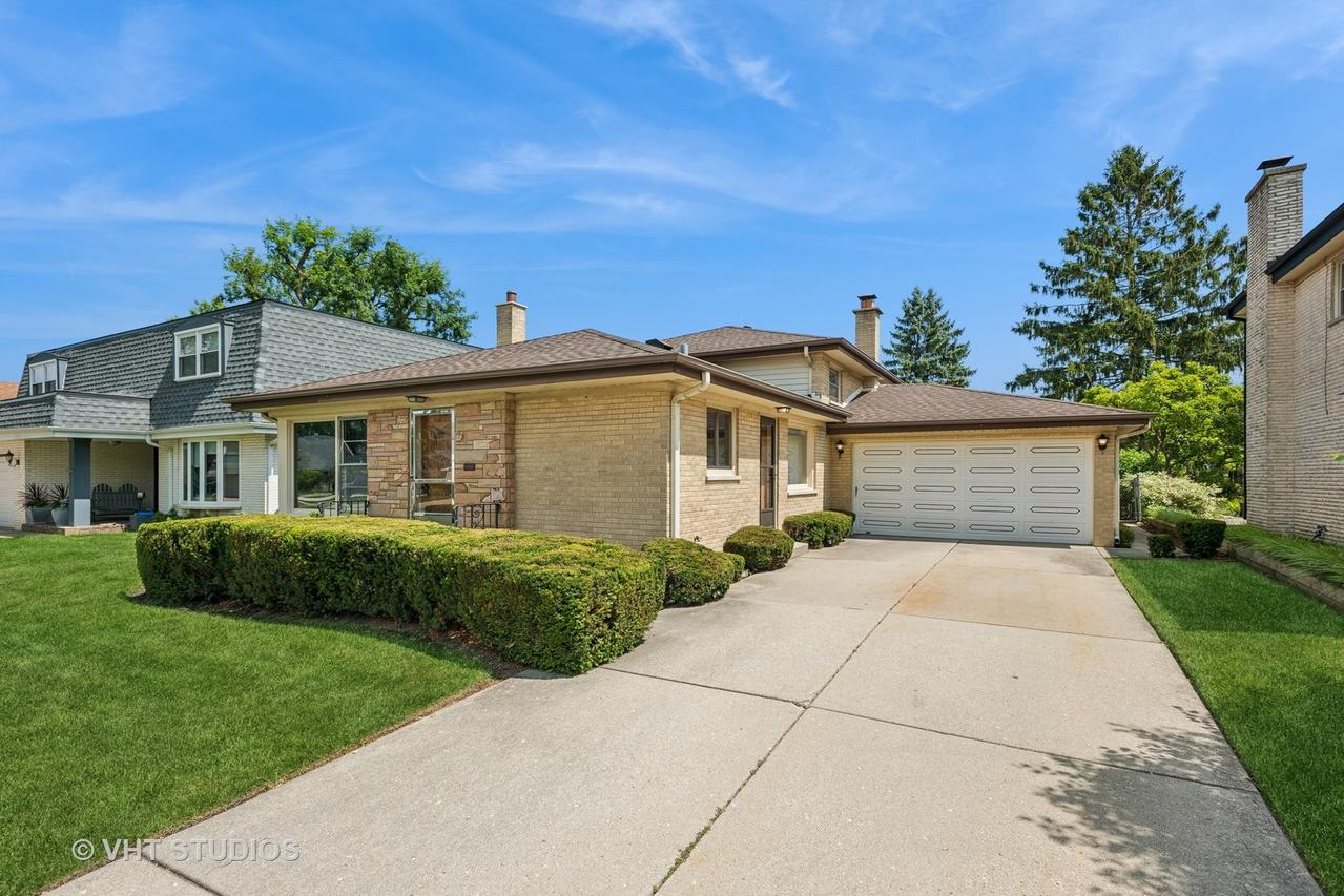 8333 N Knight Ave., Niles, IL 60714