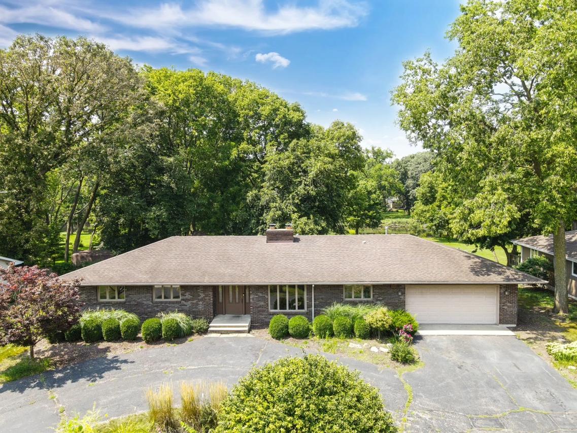 23704 Hickory Ln., Minooka, IL 60447