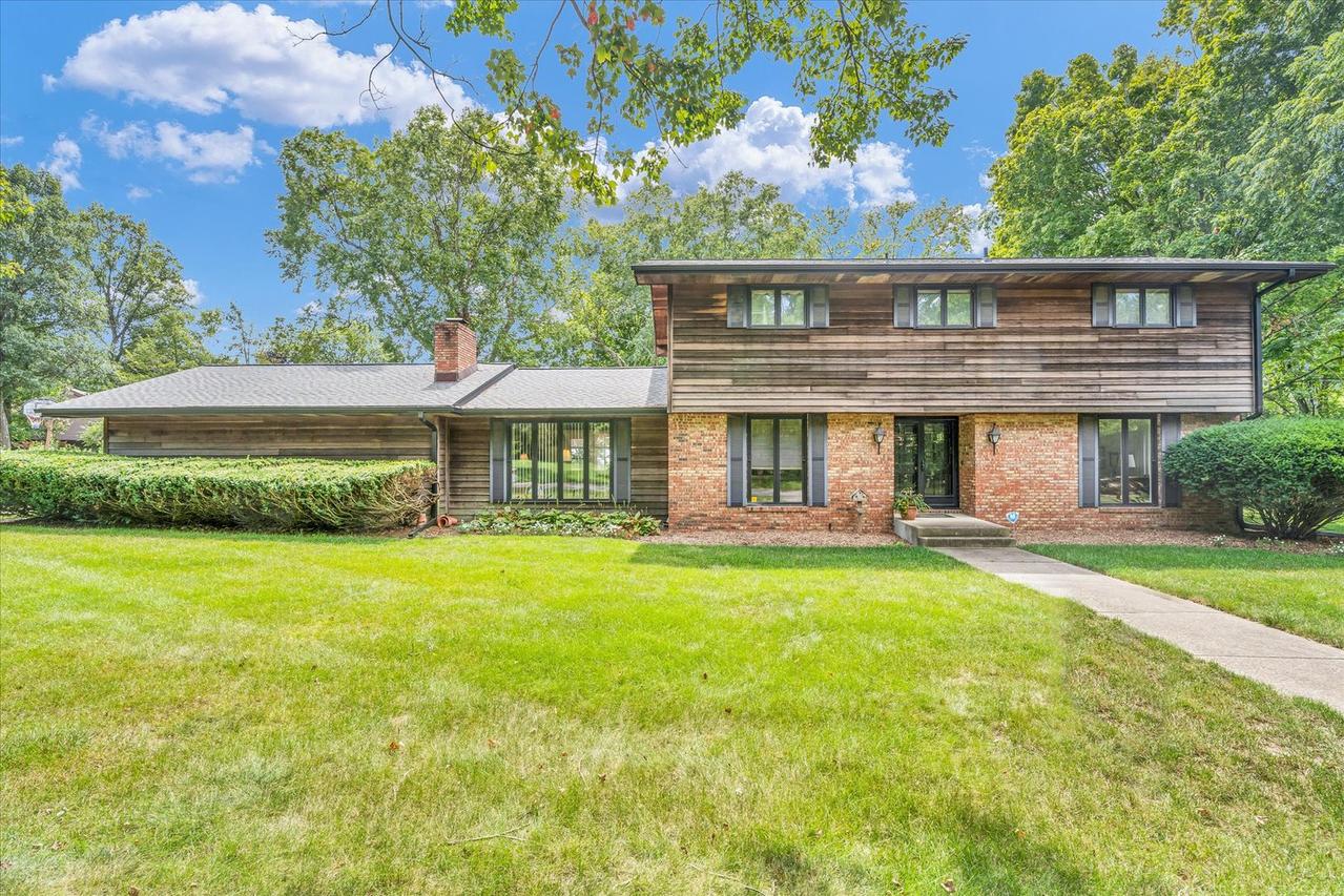 103 E Sherwin Dr., Urbana, IL 61802
