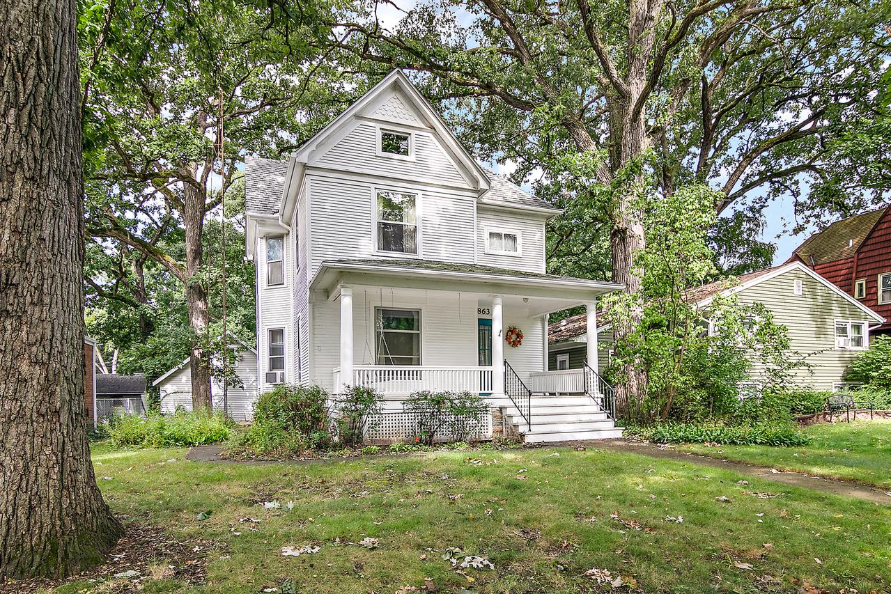 863 S Greenwood Ave., Kankakee, IL 60901