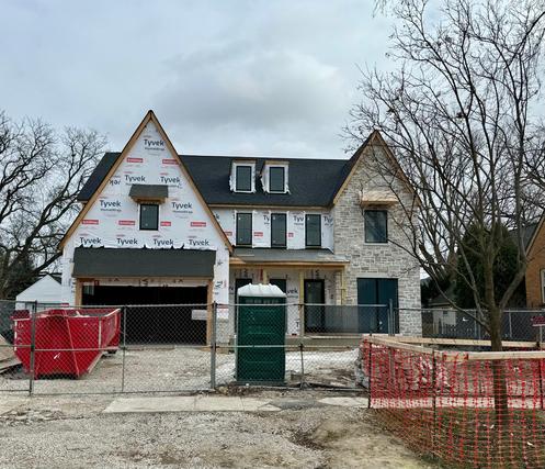 613 S Chatham Ave., Elmhurst, IL 60126