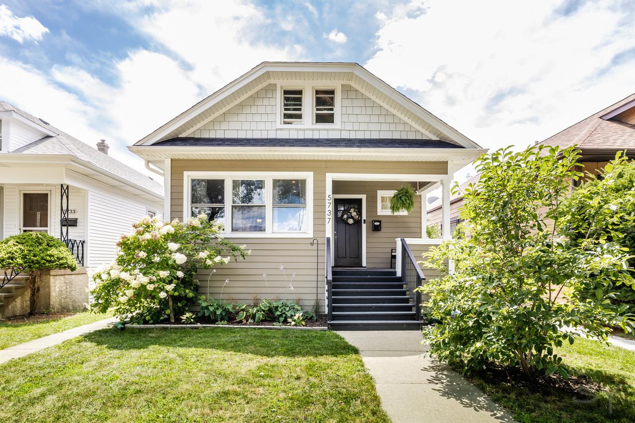 5737 W Leland Ave., Chicago, IL 60630