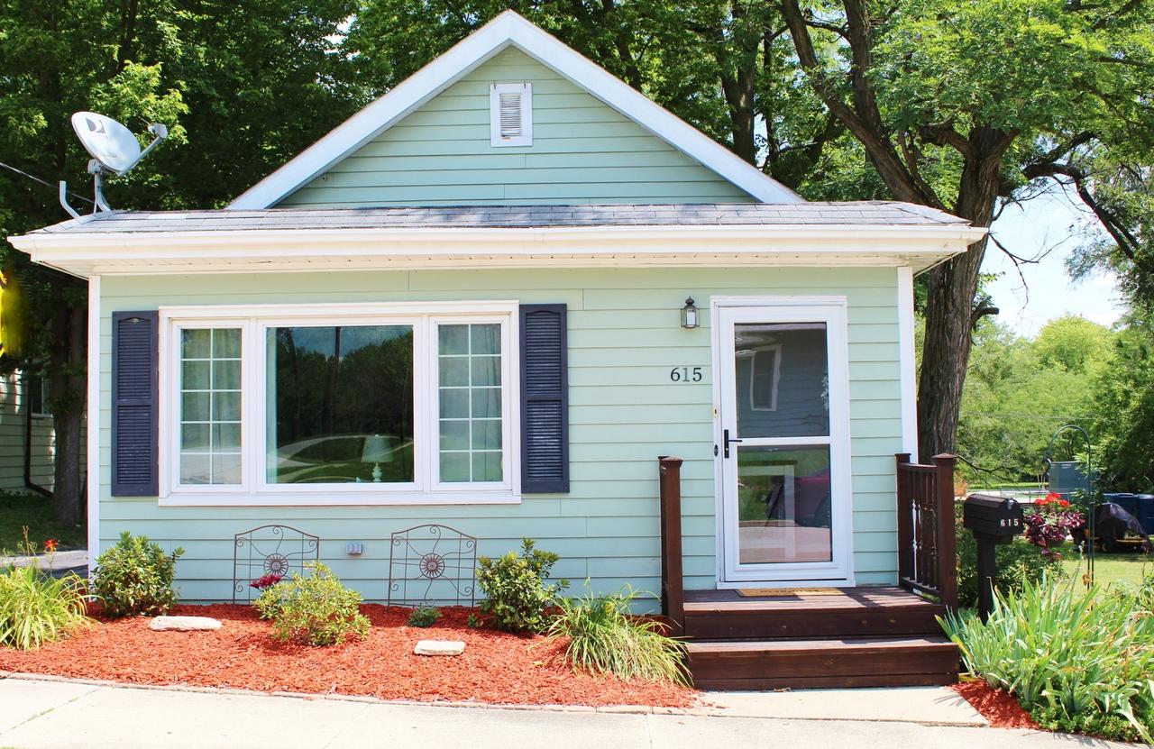 615 West Ave., Morris, IL 60450