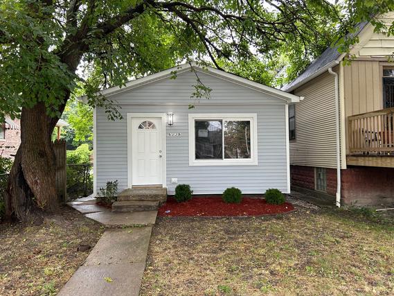 9339 S Burnside Ave., Chicago, IL 60619