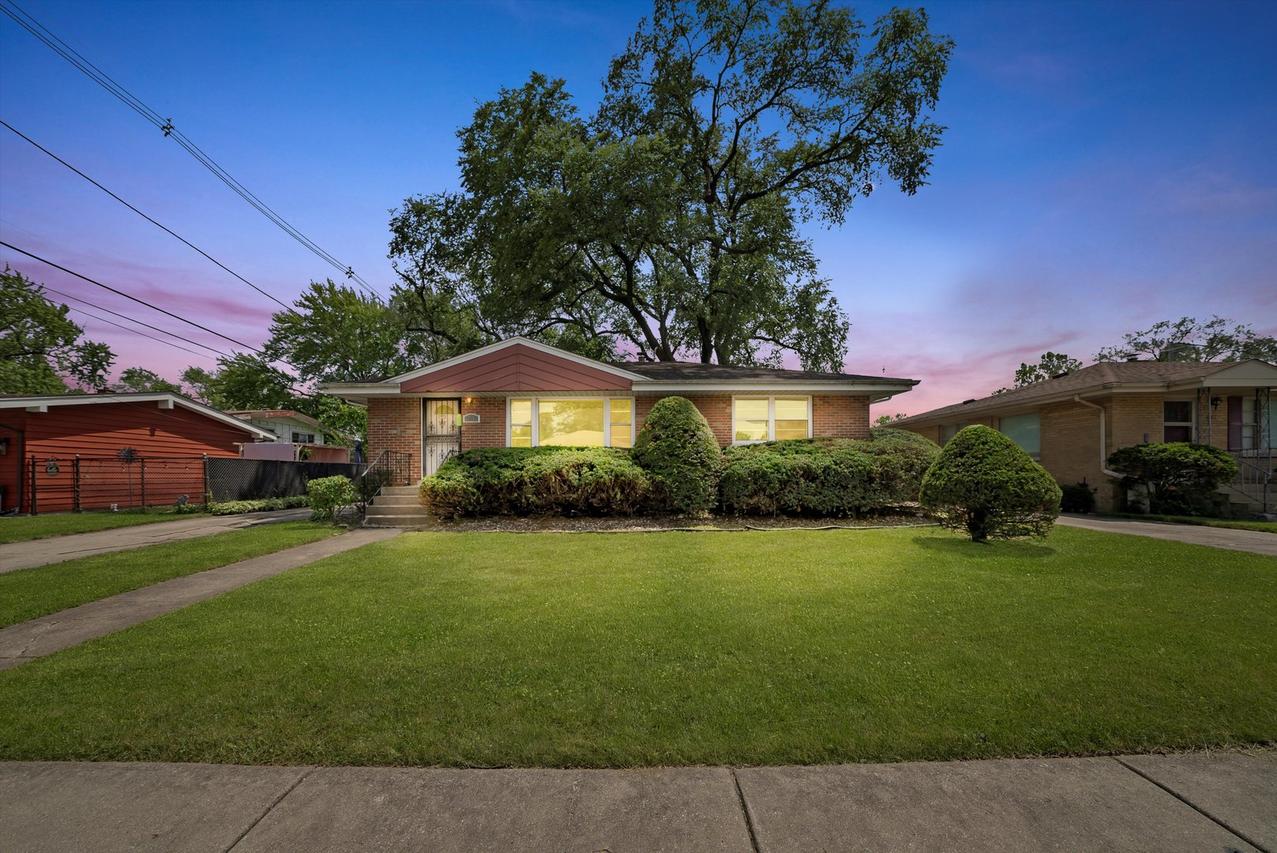 833 E 161st St., South Holland, IL 60473