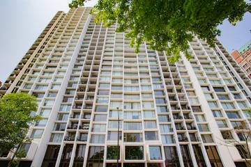 3200 N Lake Shore Dr. #2106, Chicago, IL 60657