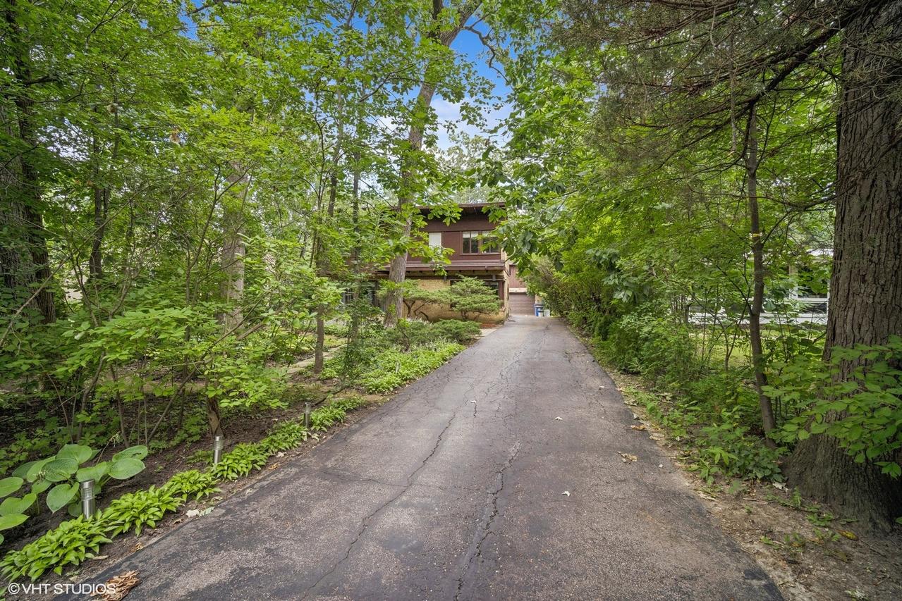 1663 Huntington Ln., Highland Park, IL 60035