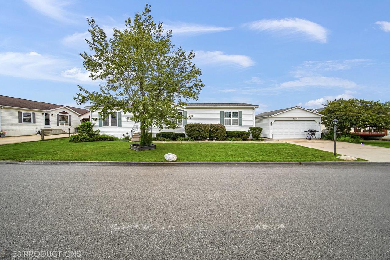 22936 S Pine Valley Dr., Frankfort, IL 60423
