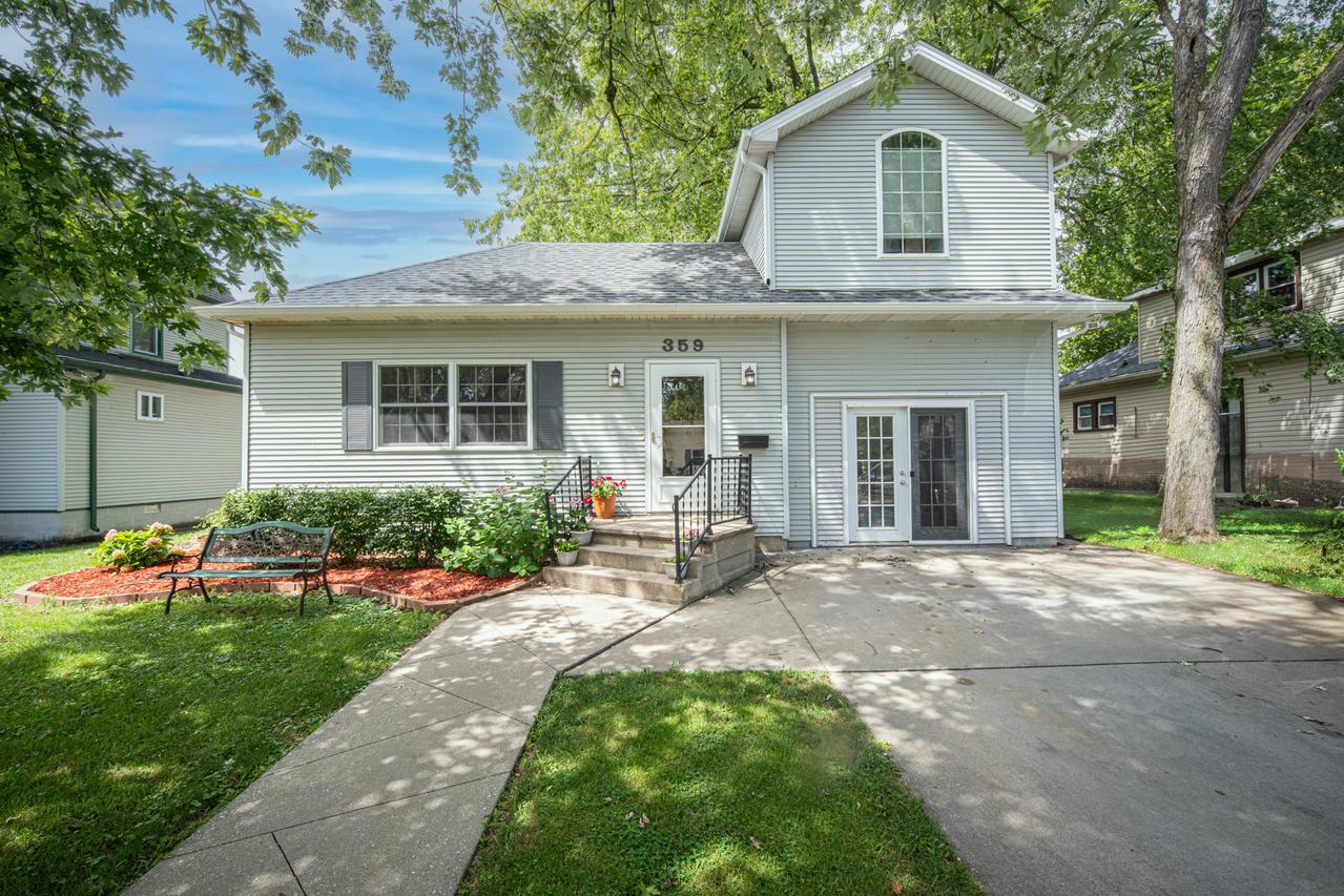 359 S Center Ave., Bradley, IL 60915