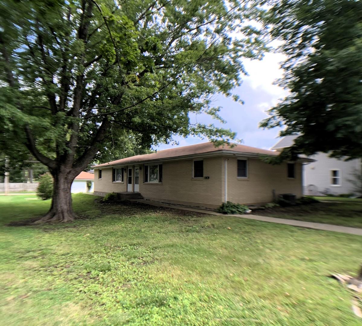 308 S Benton St., Winnebago, IL 61088