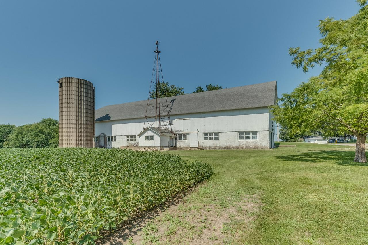 40W758 Ellis Johnson Ln., St. Charles, IL 60175