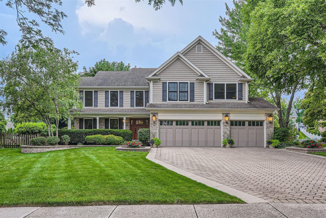 1798 Kelley Dr., Hoffman Estates, IL 60192