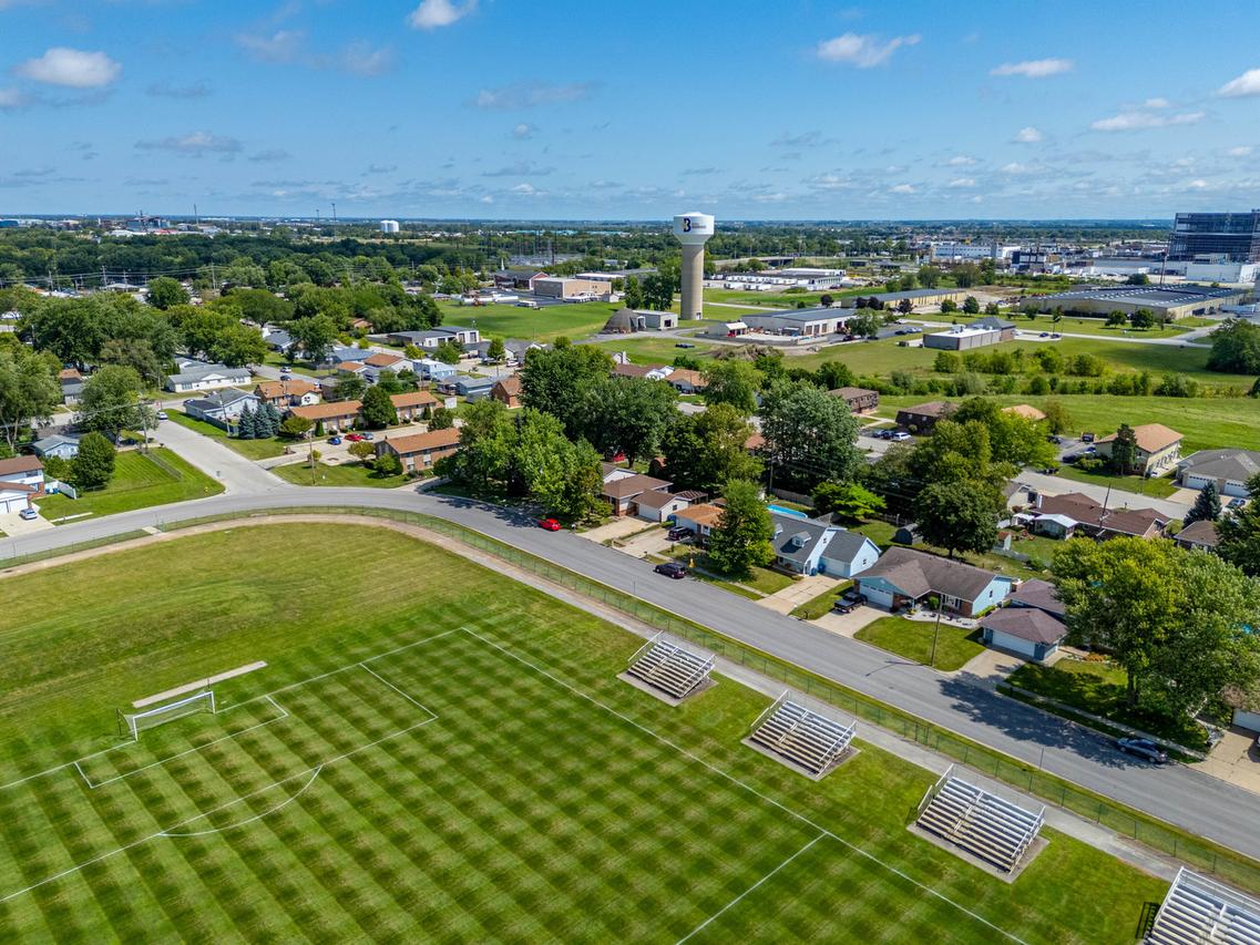 142 S Stadium Dr., Bourbonnais, IL 60914