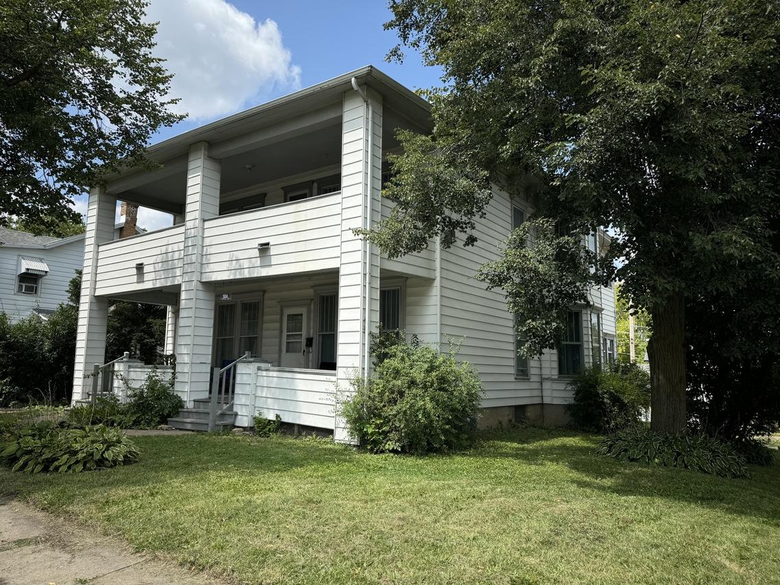 304 W Douglas St., Freeport, IL 61032
