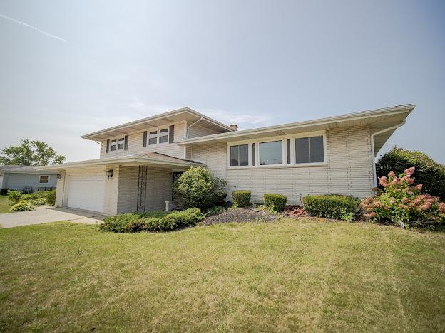 New Homes For Sale This Week That Attend Thornton Fractnl So High School: August 23rd to August 29th