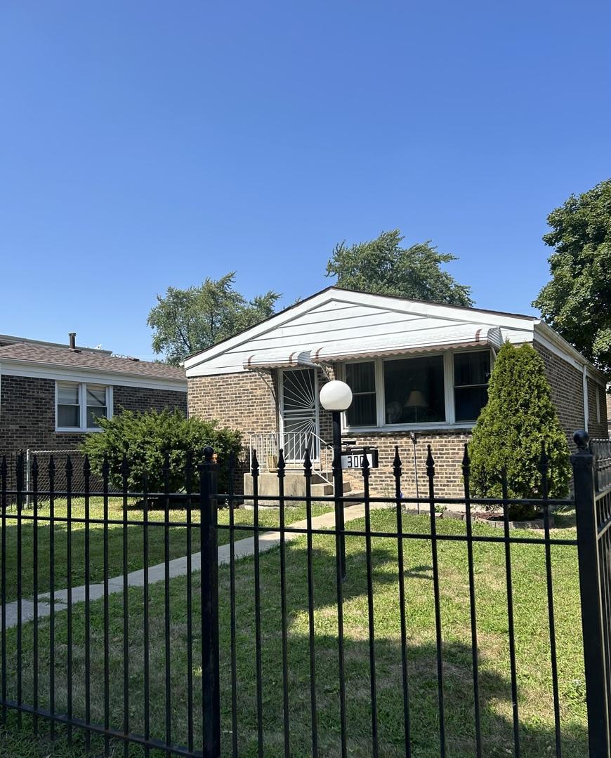 300 W 42nd Pl., Chicago, IL 60609
