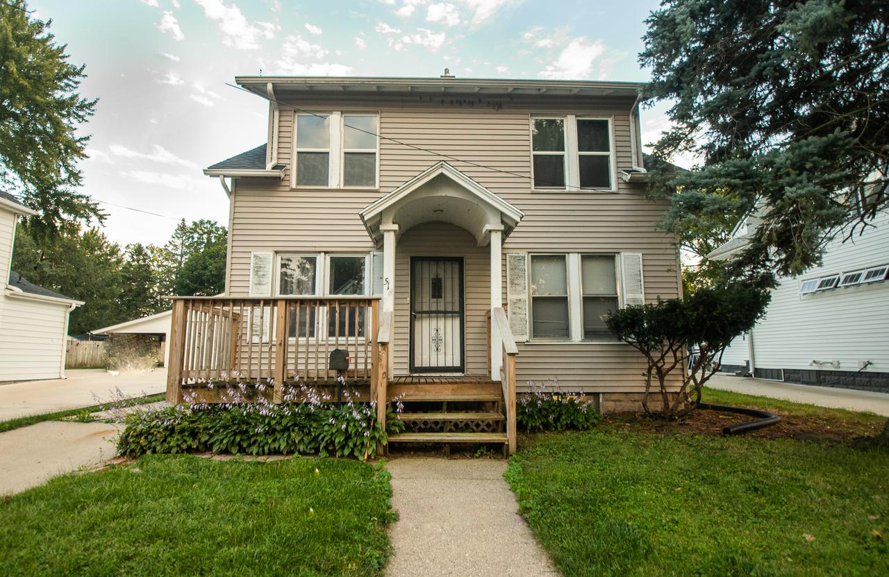 514 E Chamberlin St., Dixon, IL 61021