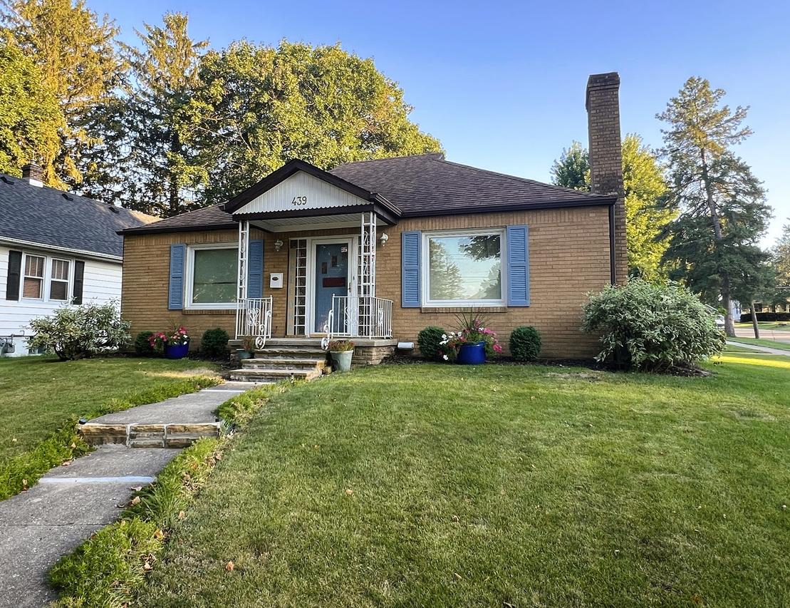 439 W Dewey St., Freeport, IL 61032