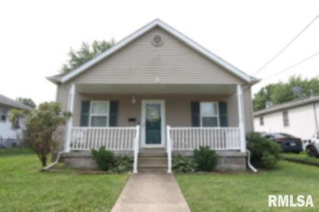 916 E Elm St., Taylorville, IL 62568