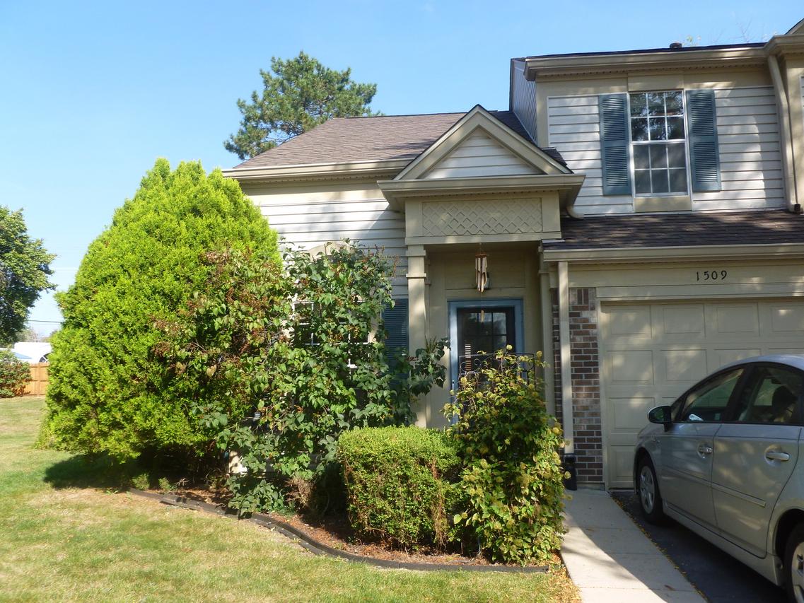 1509 Crab Tree Dr., Westmont, IL 60559