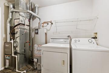 2863 Falling Waters Ln., Lindenhurst, IL 60046