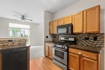 2863 Falling Waters Ln., Lindenhurst, IL 60046