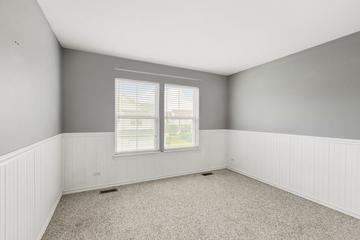 2863 Falling Waters Ln., Lindenhurst, IL 60046