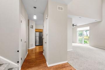 2863 Falling Waters Ln., Lindenhurst, IL 60046