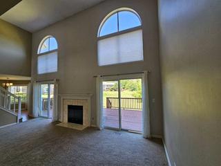 343 Ascot Ln., Streamwood, IL 60107