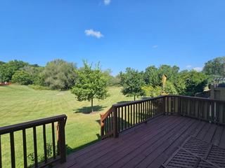 343 Ascot Ln., Streamwood, IL 60107