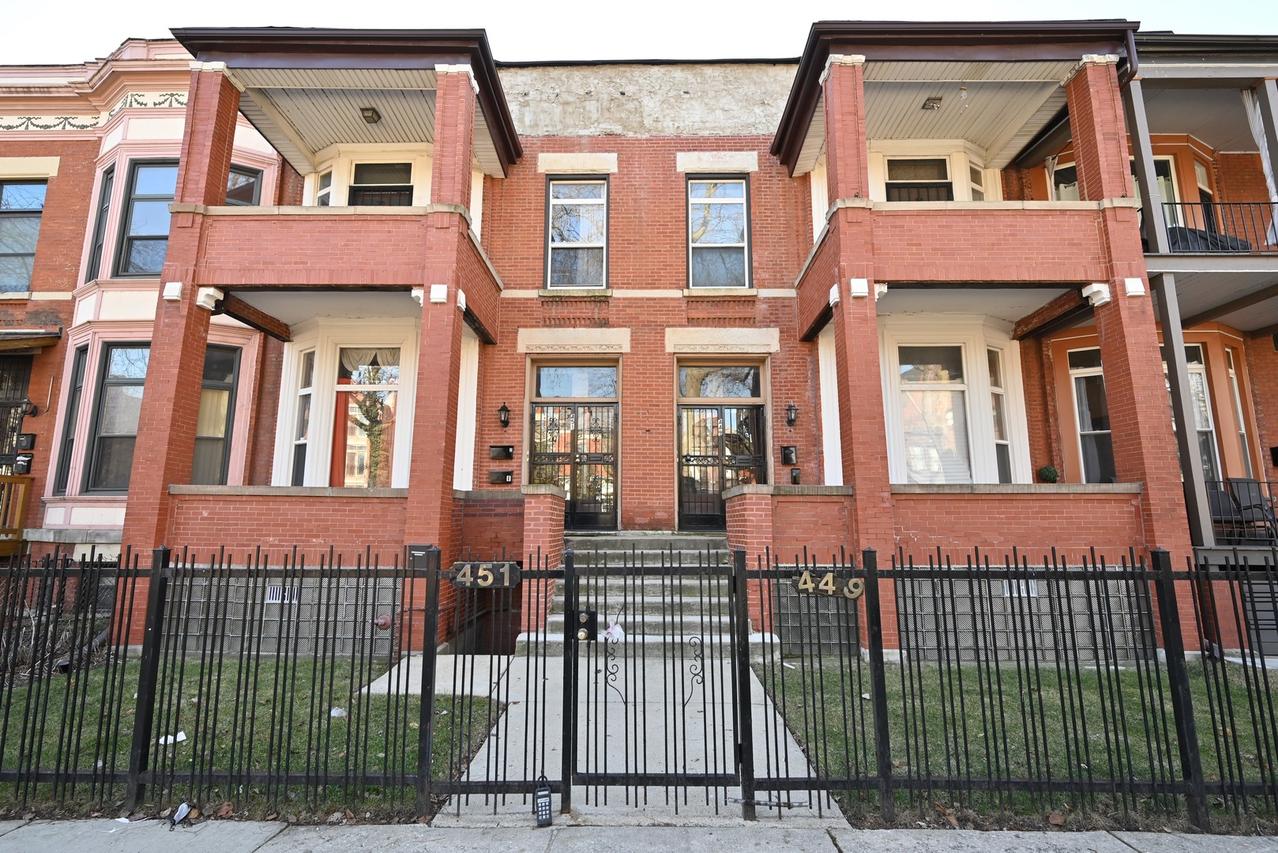 449 E Oakwood Blvd. #1, Chicago, IL 60653