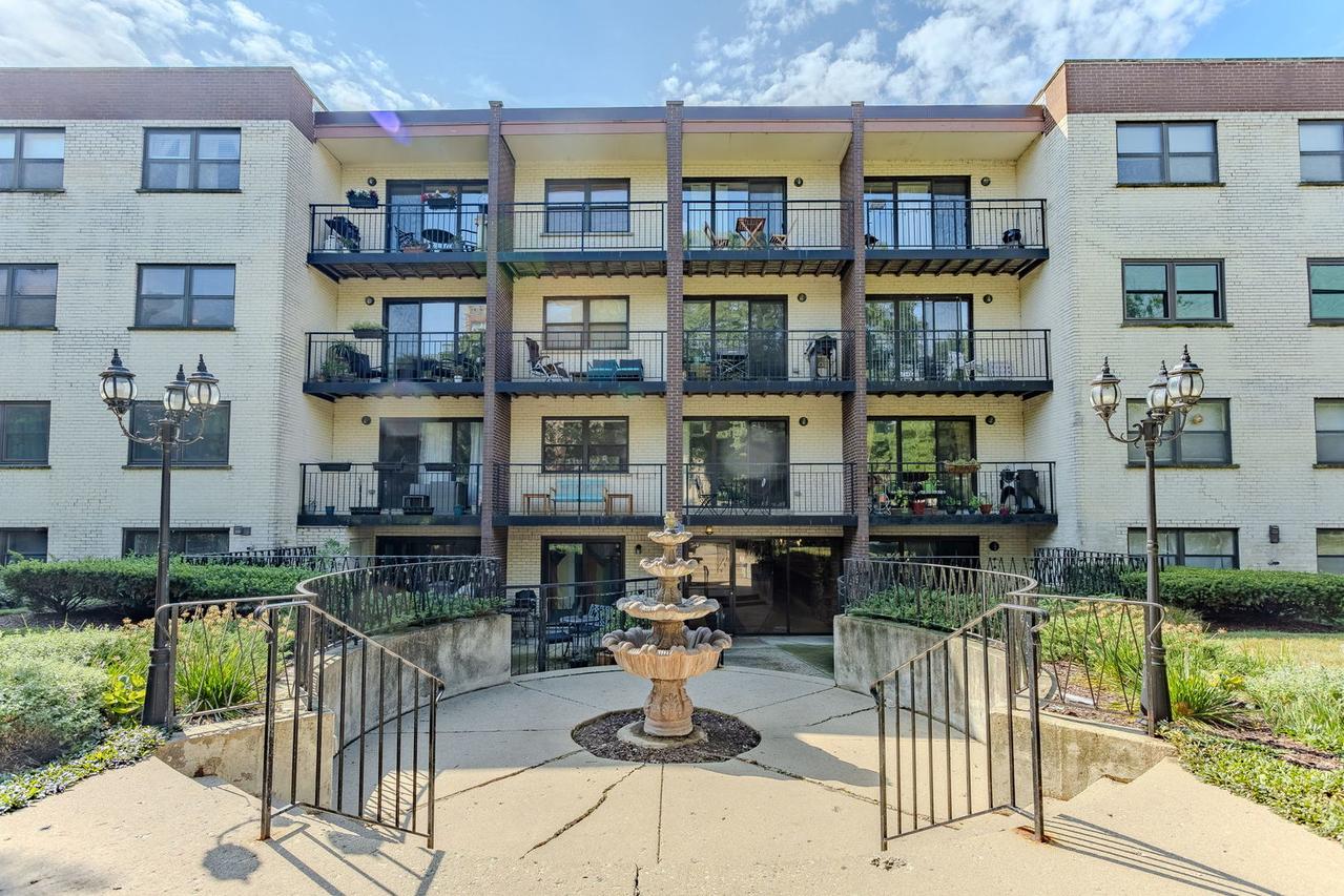 1629 W Sherwin Ave. #307, Chicago, IL 60626
