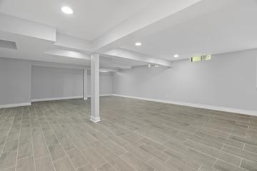 1344 Trinity Pl., Libertyville, IL 60048